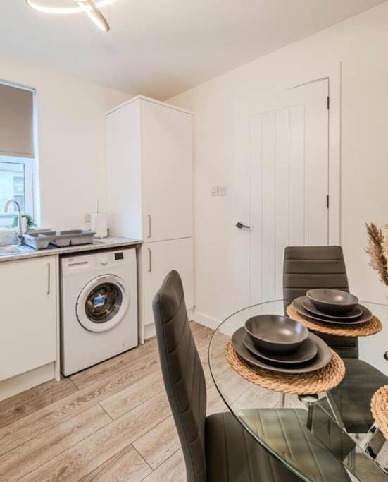 Location, Private Parking, Free Netflix Apartment Aberdeen