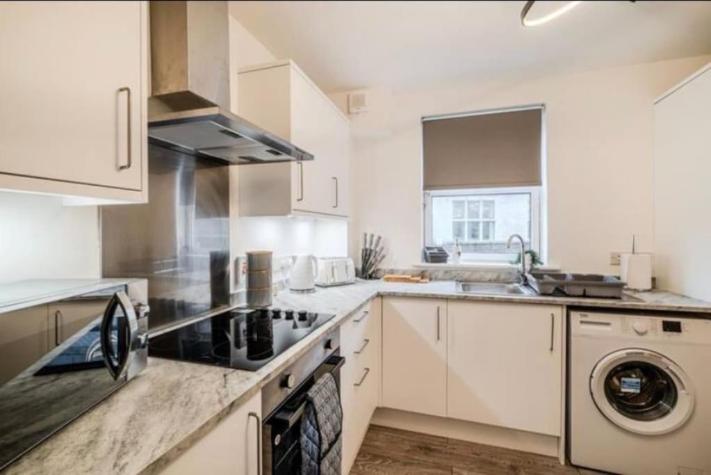 Apartment Location, Private Parking, Free Netflix Aberdeen