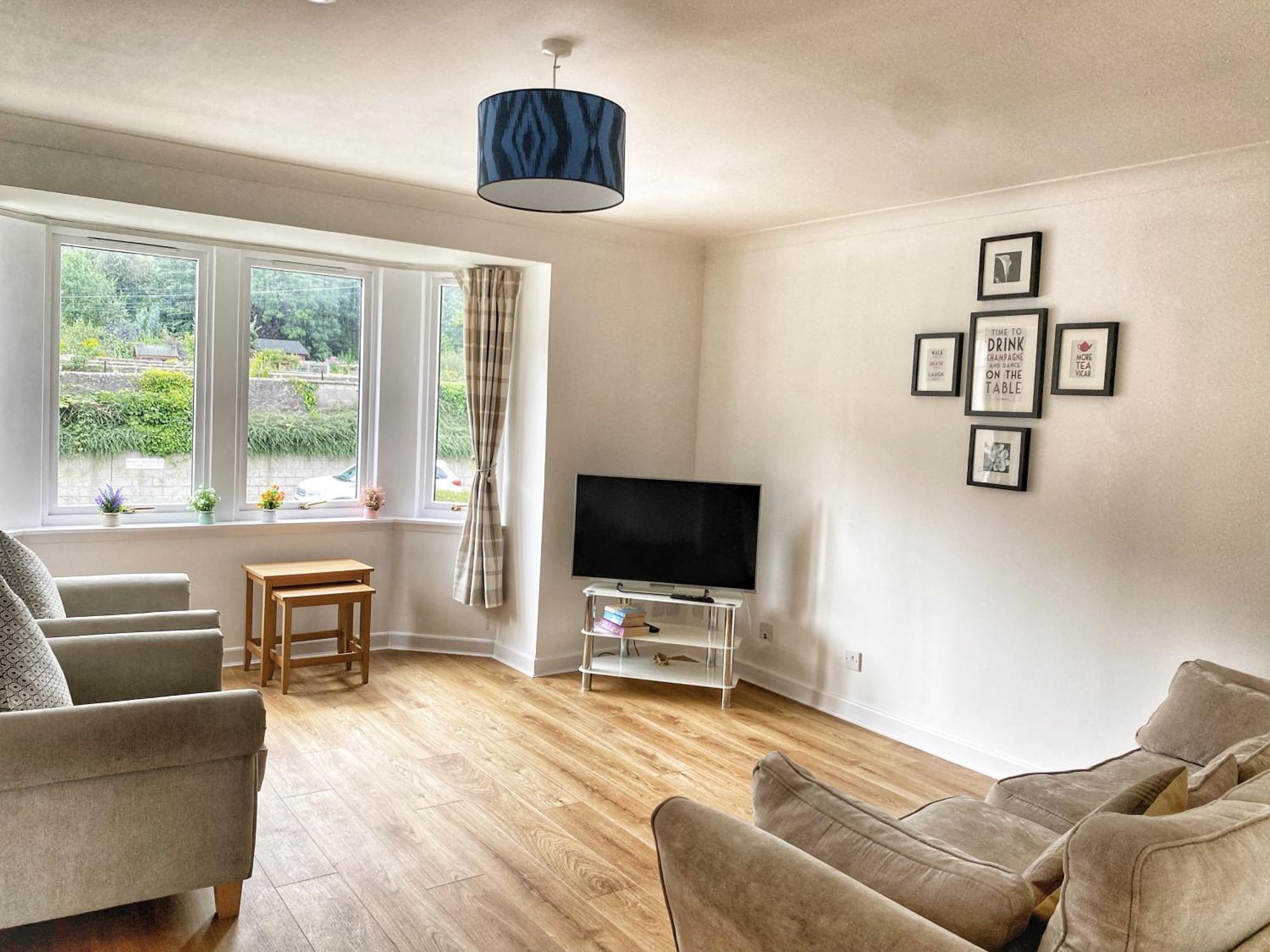 2 Bed, Central, Free Parking By Lains Lettings
