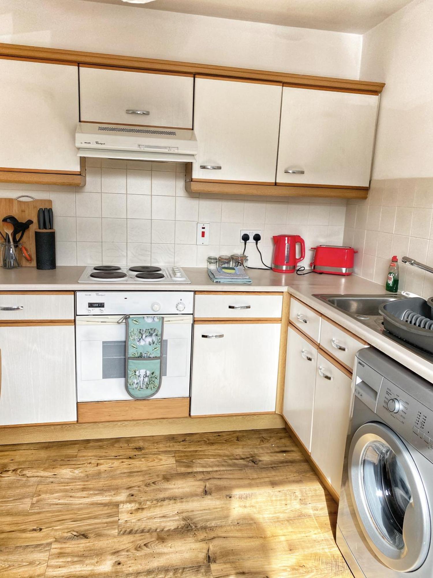 2 Bed, Central, Free Parking By Lains Lettings Aberdeen