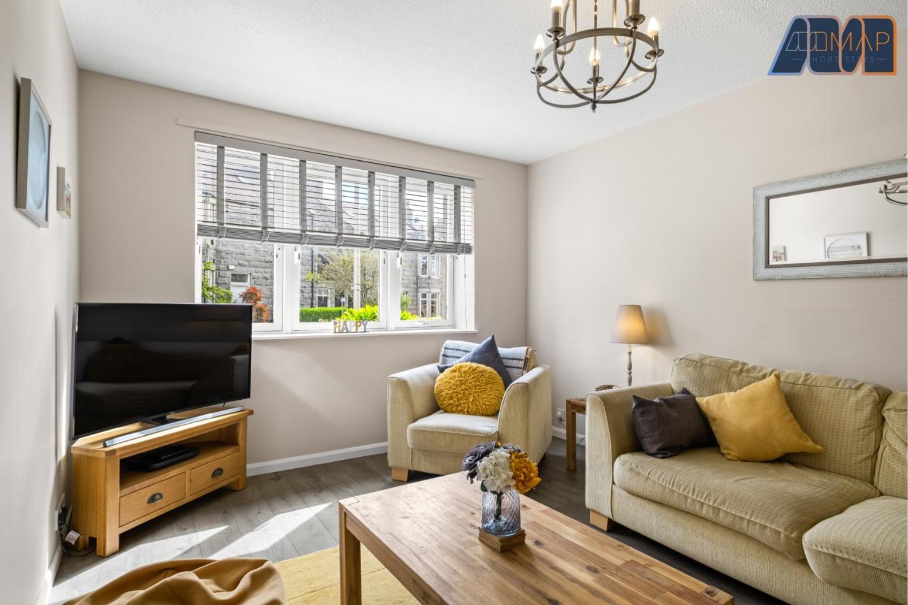 Modern In Whitehall Road Apartment *