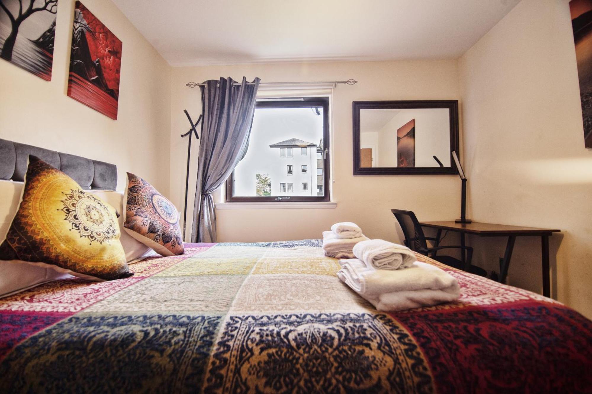 The Summit - Centre - Perfect For Long And Short Apartment