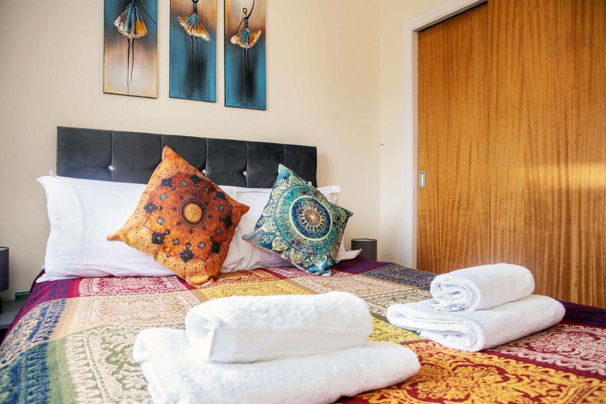 The Summit - Centre - Perfect For Long And Short Apartment *