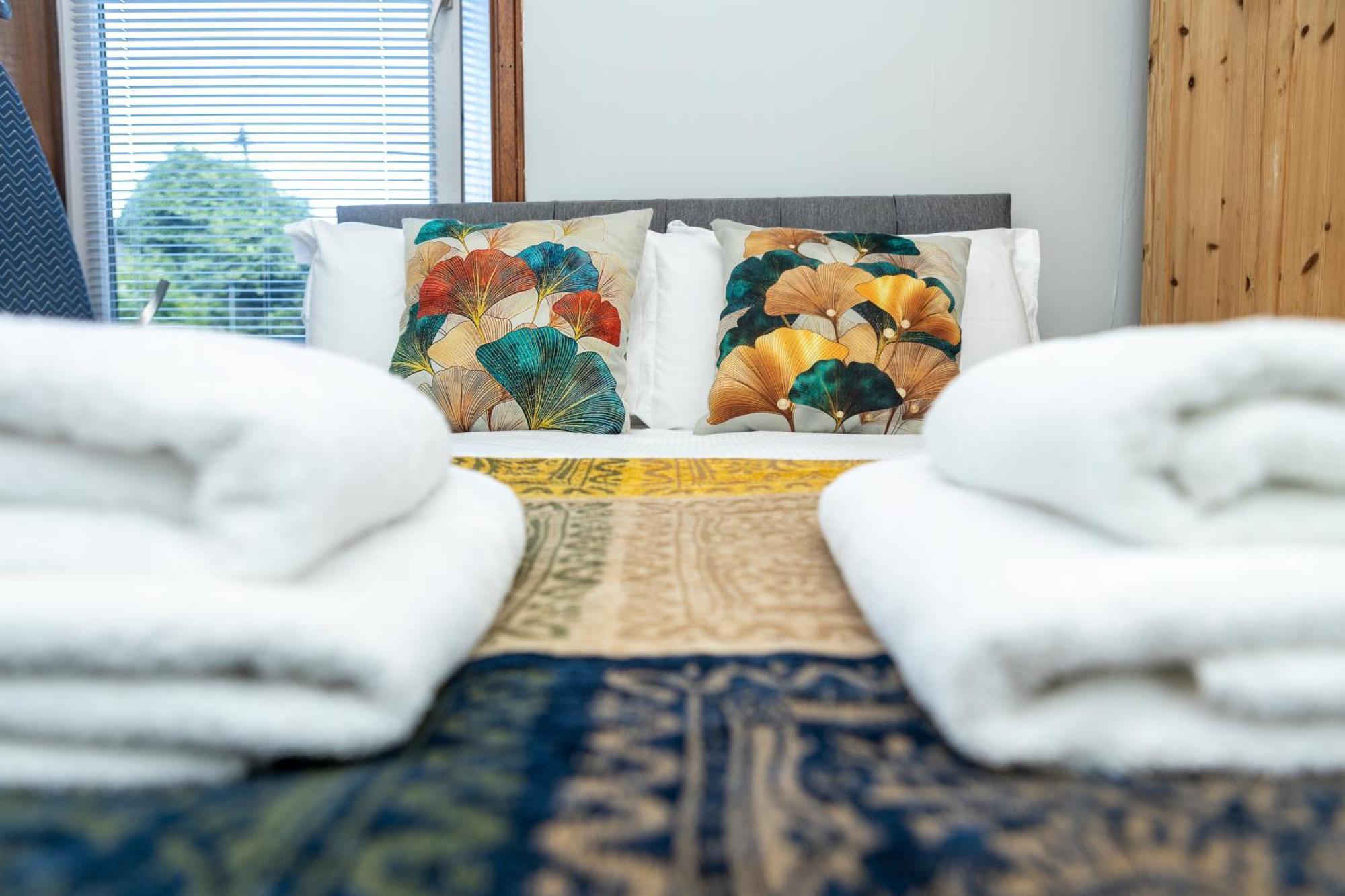 Summit Apartment: Cozy West End Flat In Prime Location Apartment *