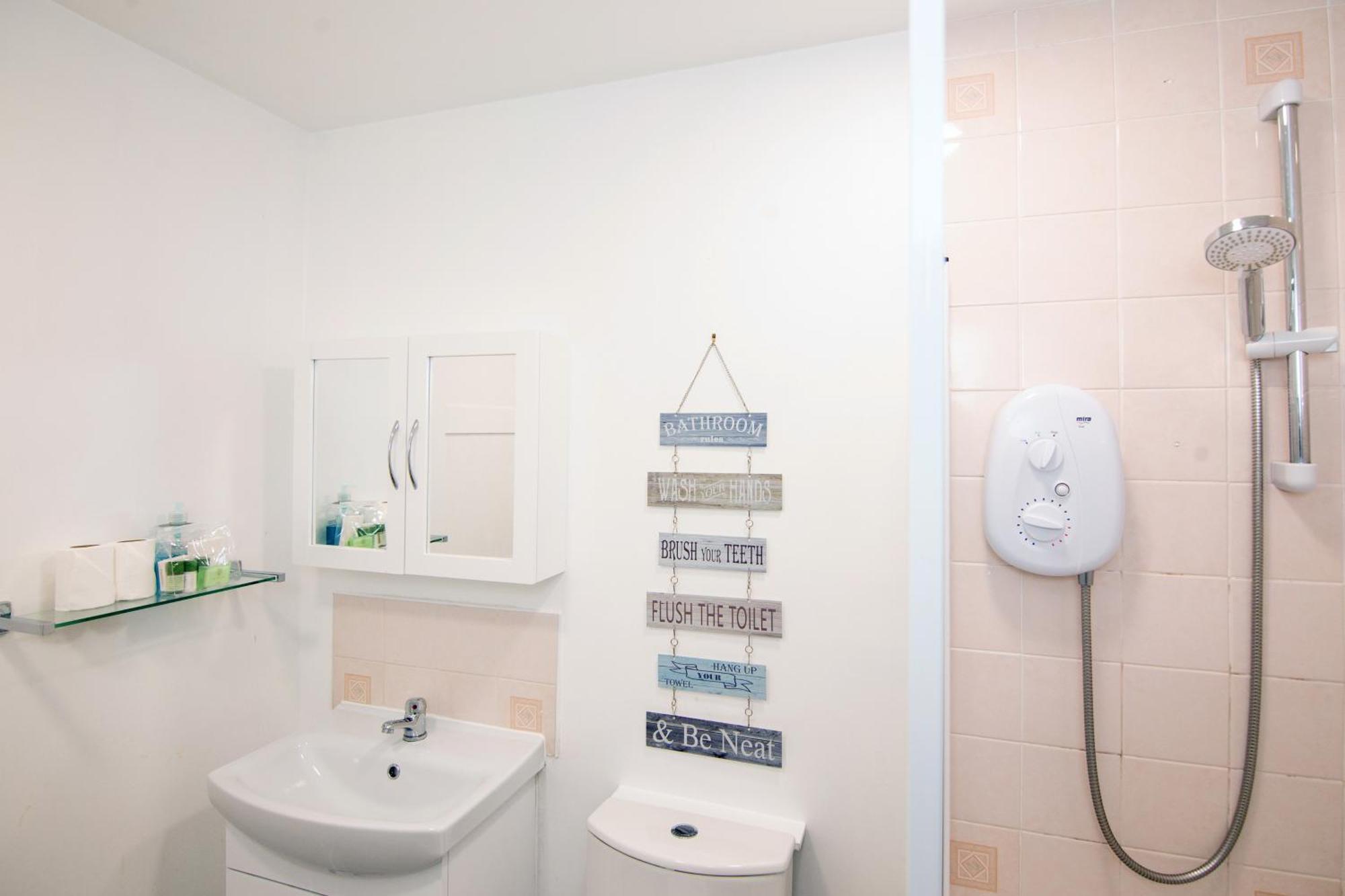 The Summit West End- Elegant With Free Parking In Prime Location Aberdeen