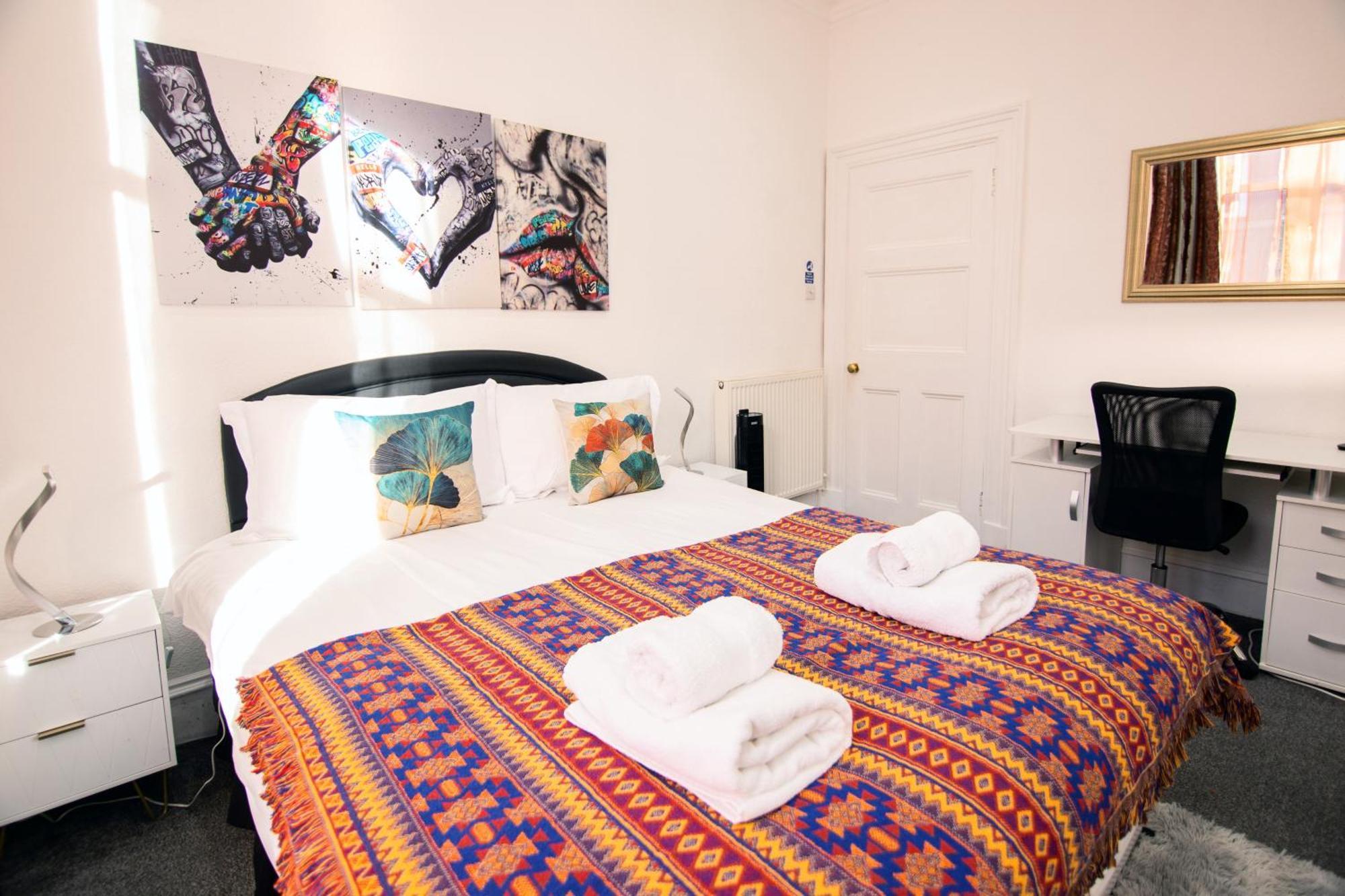 The Summit West End- Elegant With Free Parking In Prime Location * Aberdeen