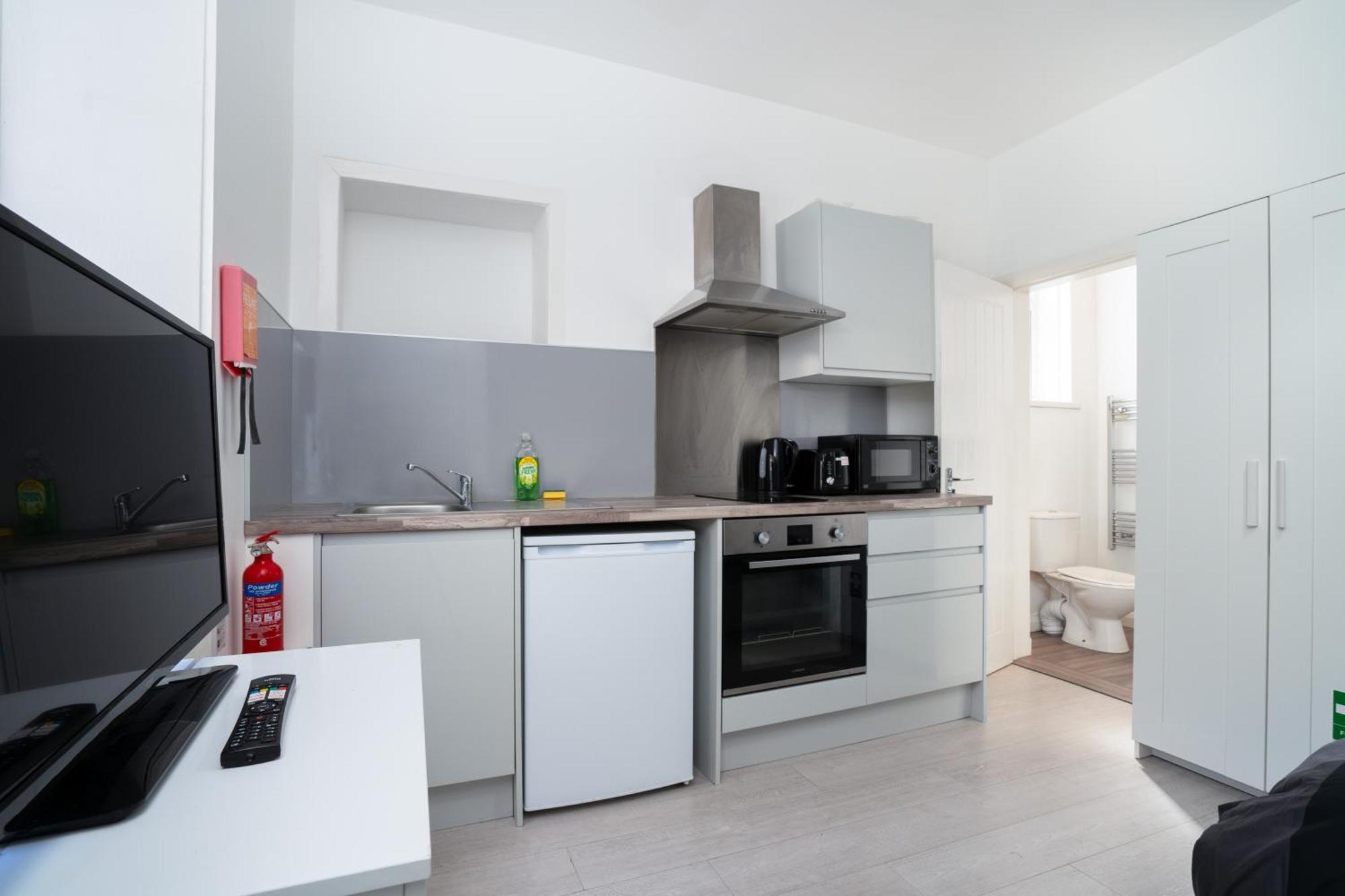 Apartment Cosy Fully Equipped 4, Close To