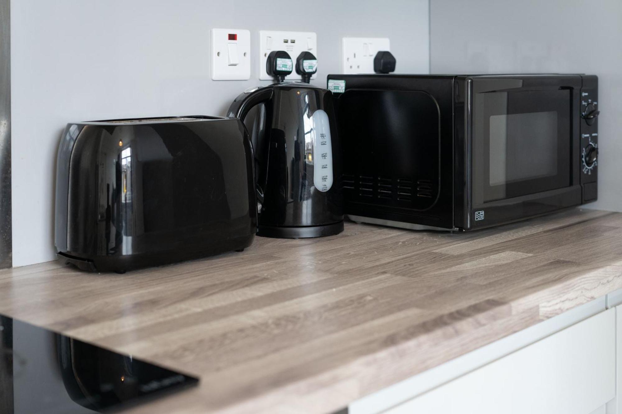 Cosy Fully Equipped 2, Close To Apartment