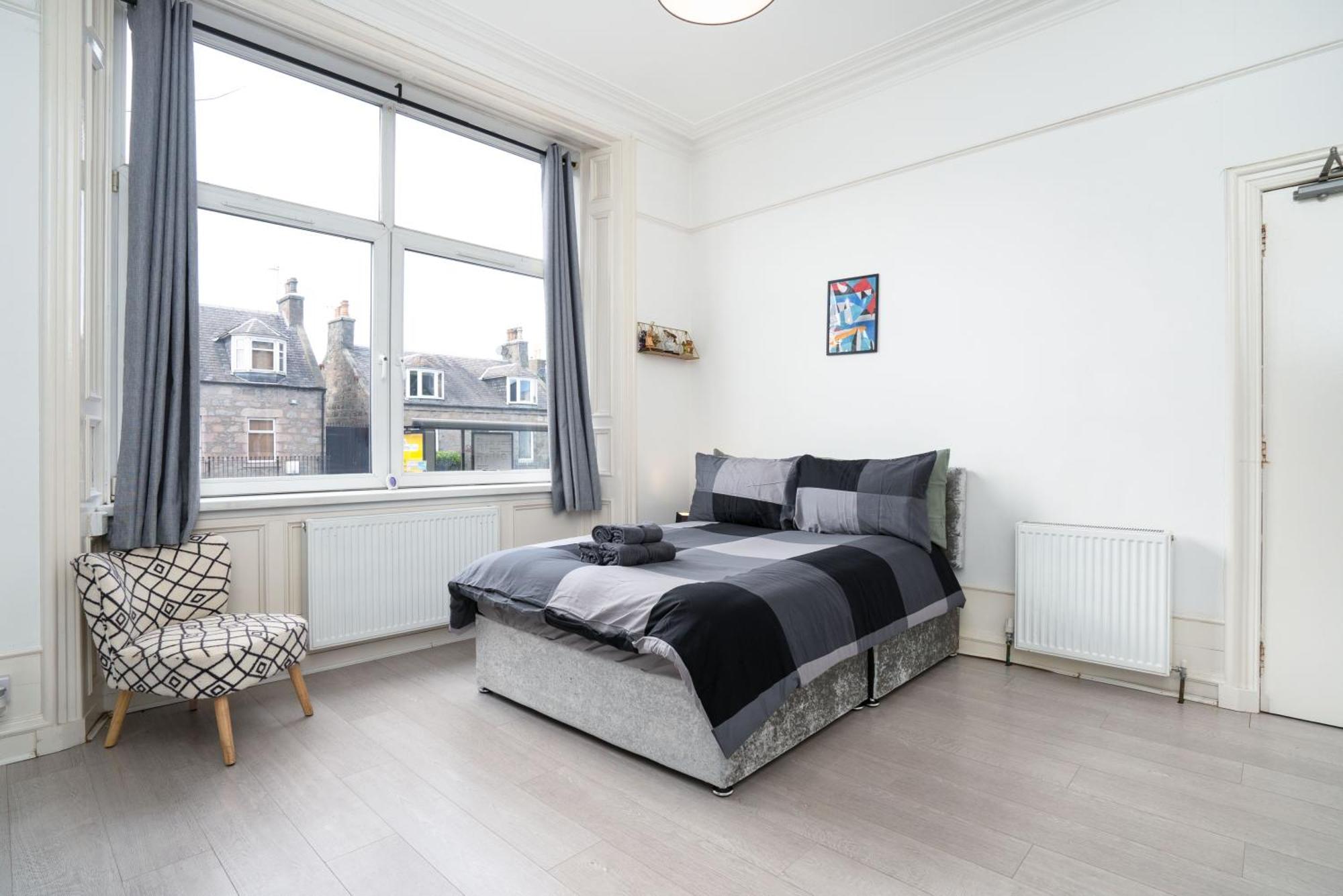 Cosy Fully Equipped 2, Close To Apartment
