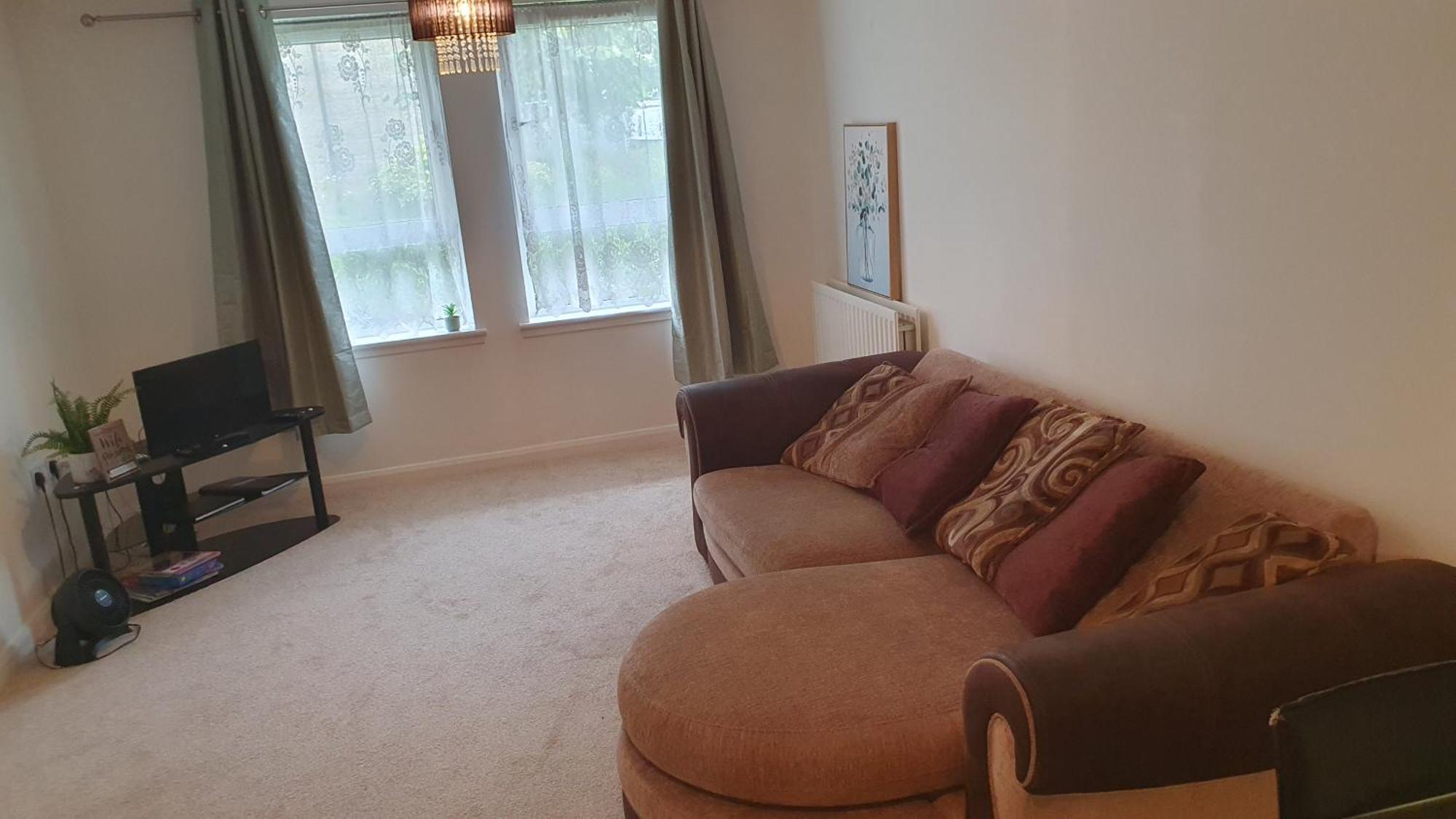 Apartment 2-bedroom Back Hilton Area - Ground Floor, Center *