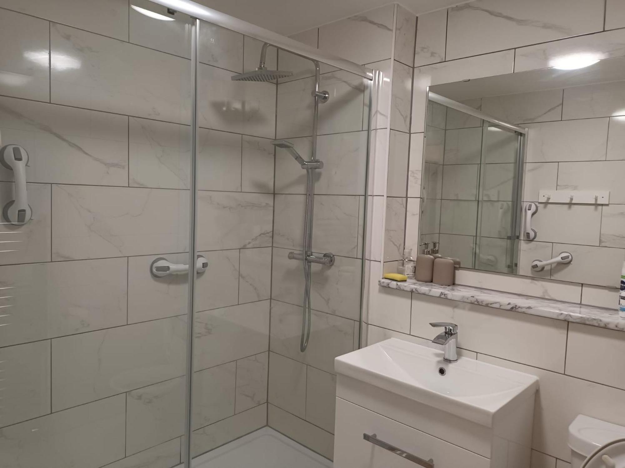 Apartment Spacious Elegant 2-br In Centre