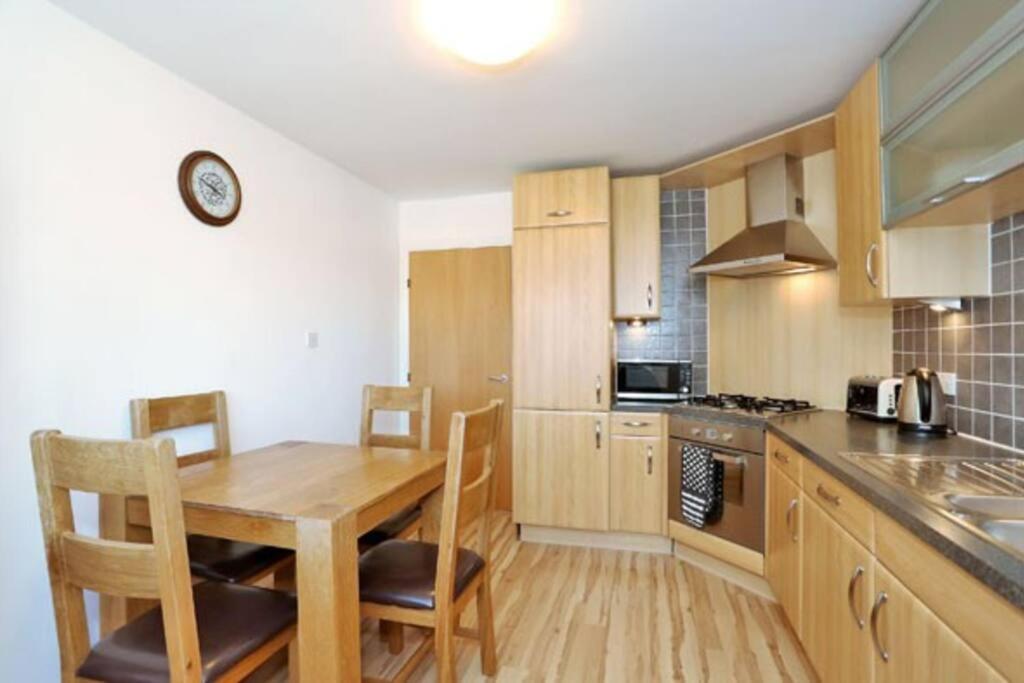 Apartment 2-bed Of & City, Free Parking