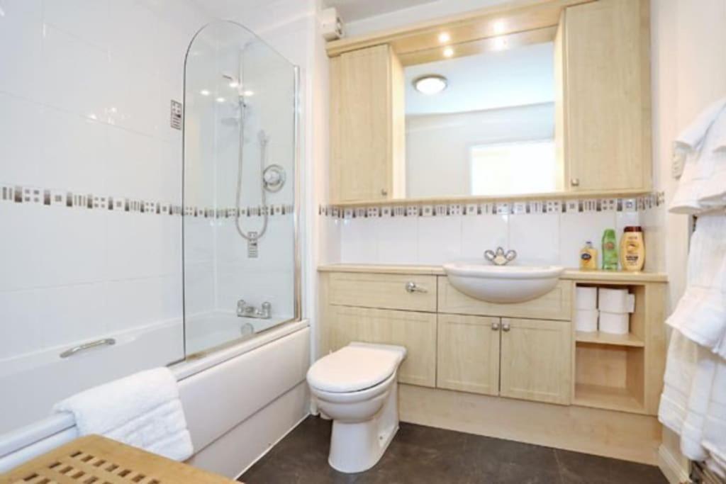 2-bed Of & City, Free Parking *
