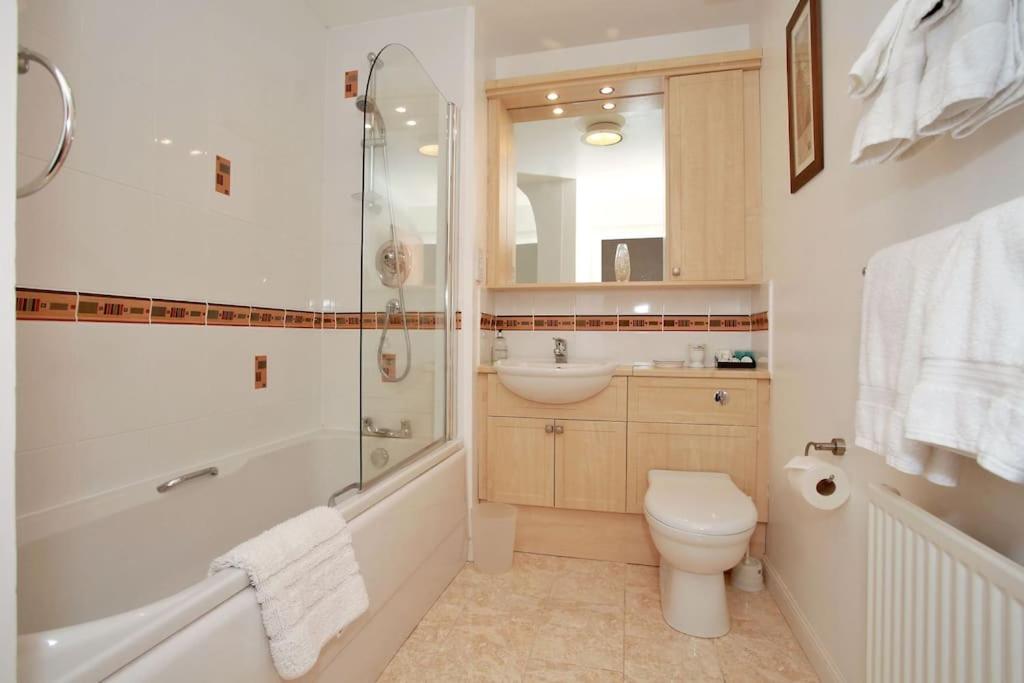 Fabulous Townhouse Near Beach, And Sports Apartment *