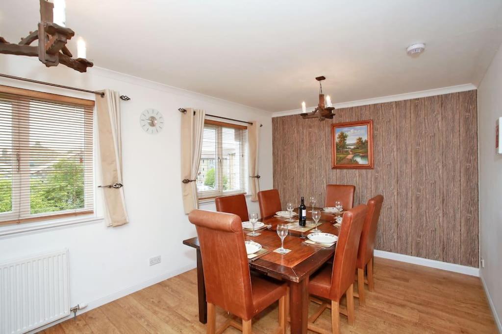 Fabulous Townhouse Near Beach, And Sports Apartment Aberdeen