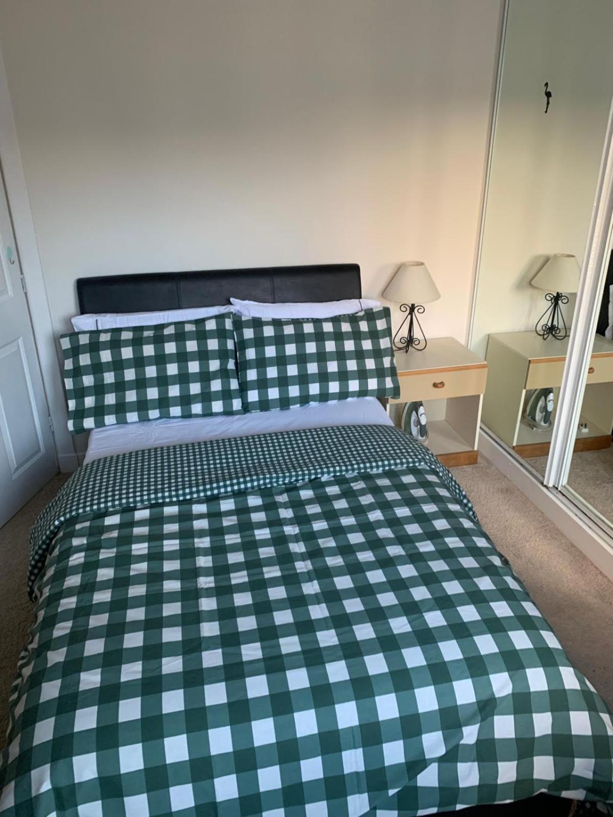 Basic Kings St View 2 Bed Aberdeen
