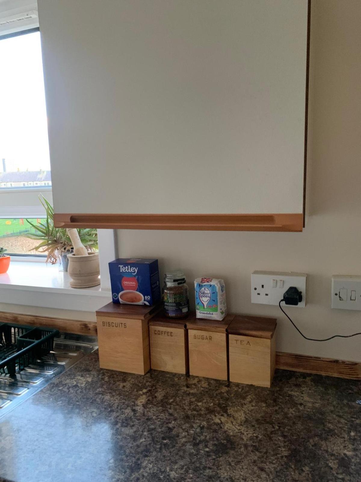 Basic Kings St View 2 Bed * Aberdeen