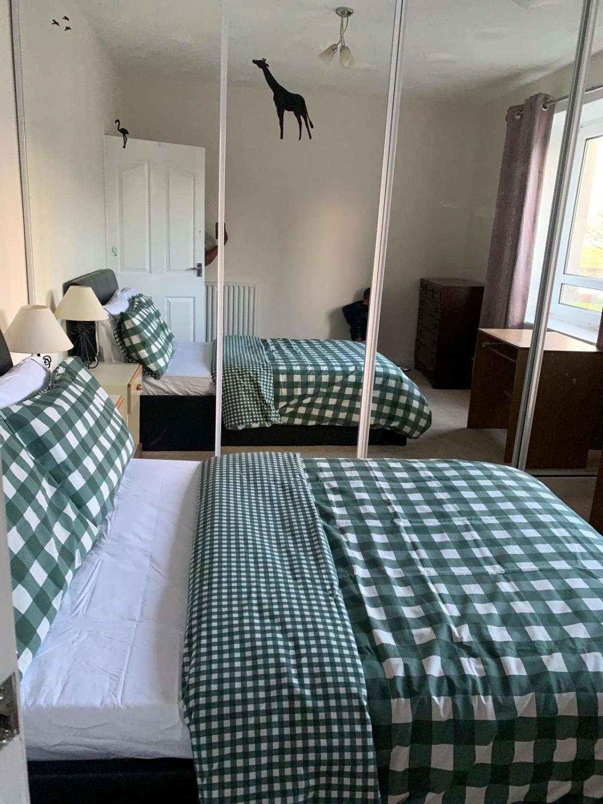 Apartment Basic Kings St View 2 Bed *