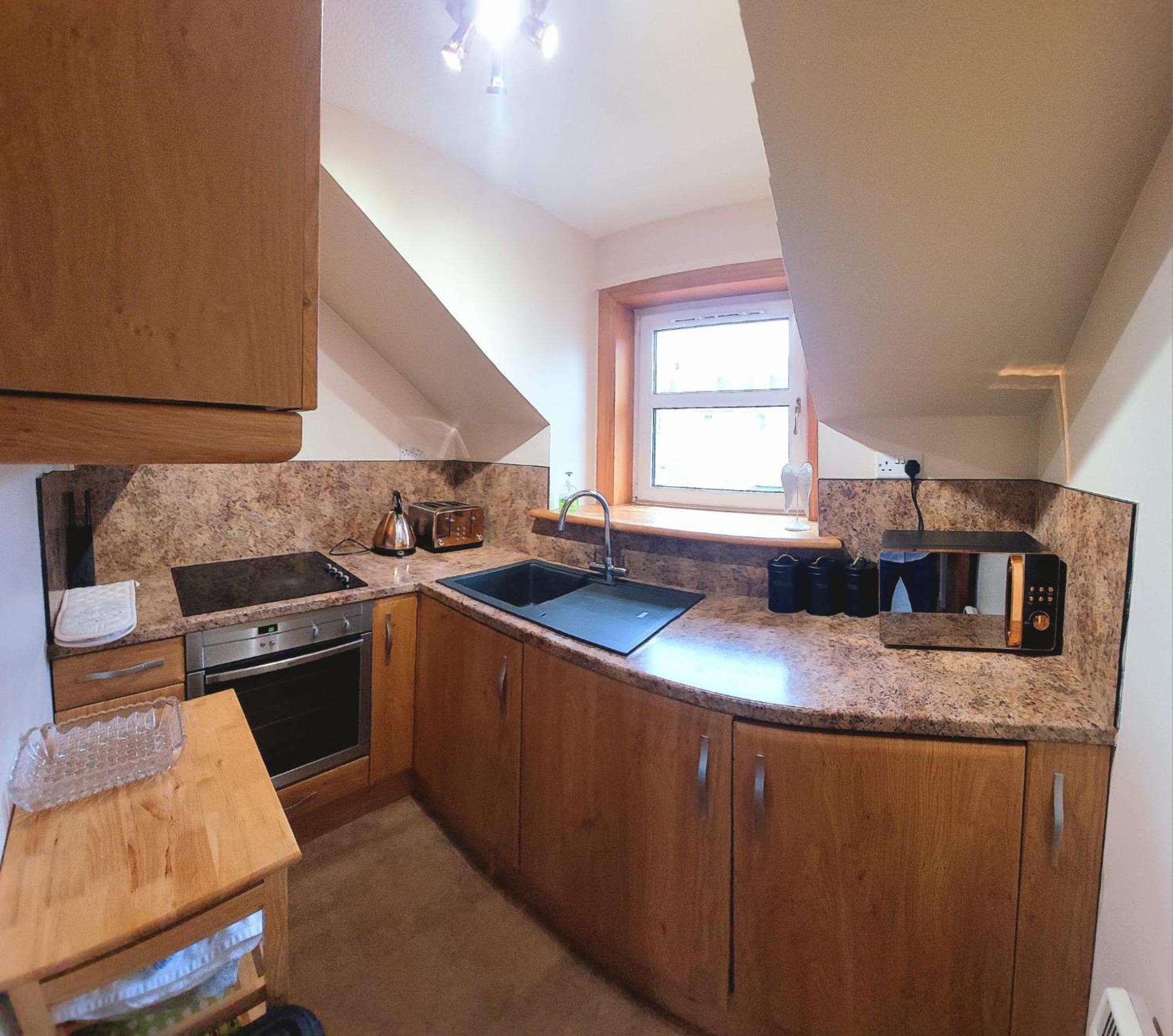Neat & Comfortable 1 Bedroom Spring Garden Flat * Aberdeen