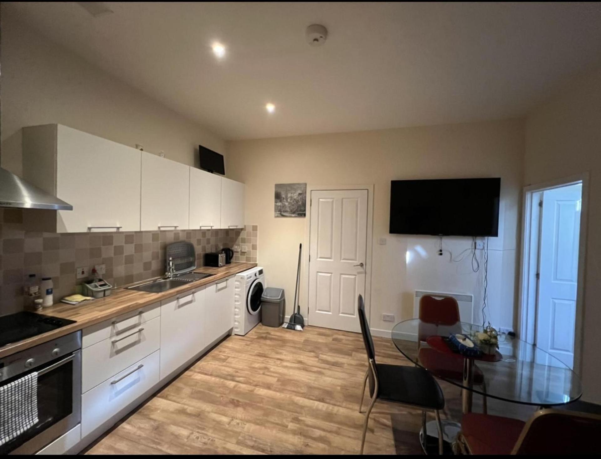 Lovely Twin 2-flats In Aberdeen-no Party Apartment Aberdeen