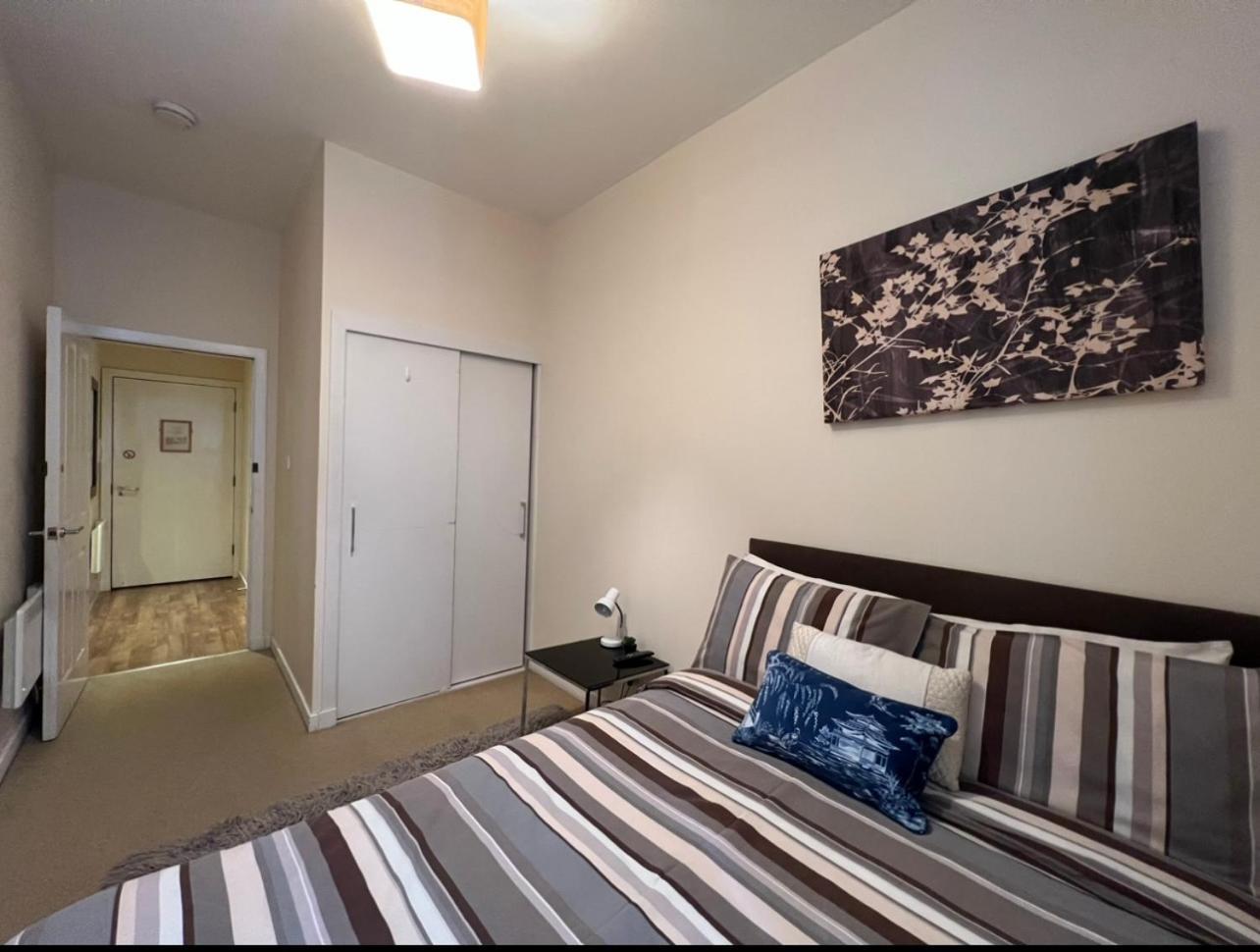 Lovely Twin 2-flats In Aberdeen-no Party
