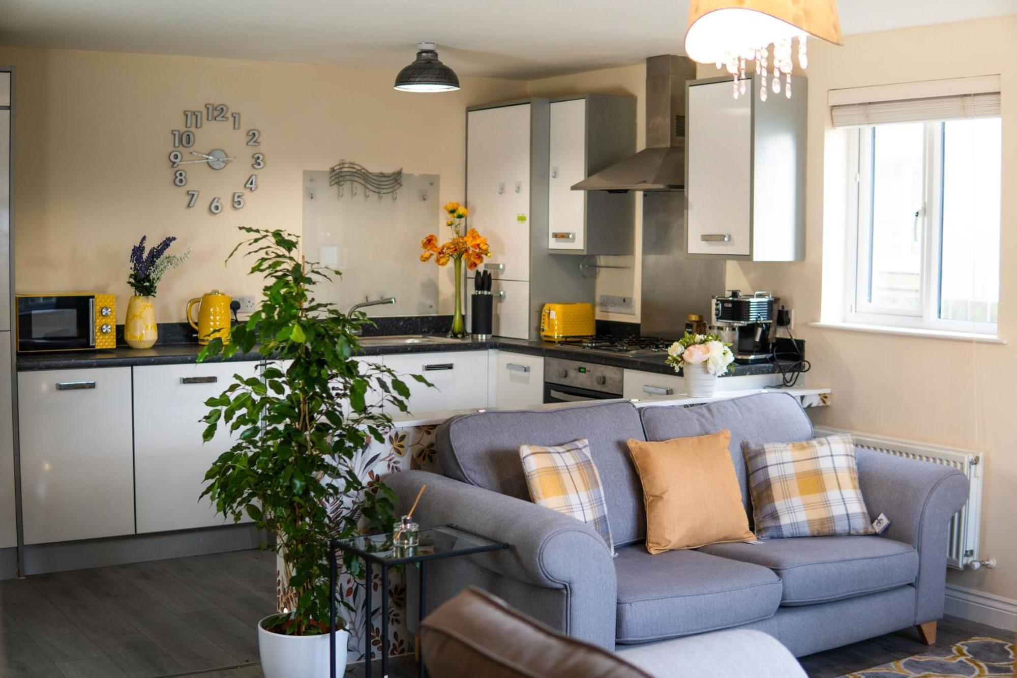 Casa de férias Cozy 2 Bedroom House Next To Nature Reserve,ab22, Wifi, Free Parking, Netflix, Pet - Friendly