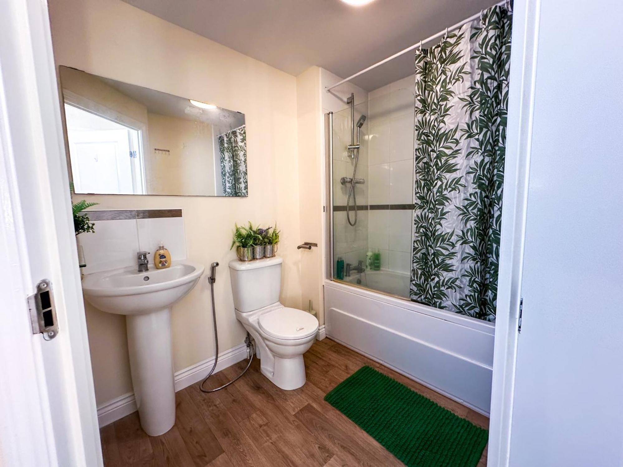 Cozy 2 Bedroom House Next To Nature Reserve,ab22, Wifi, Free Parking, Netflix, Pet - Friendly Casa de férias
