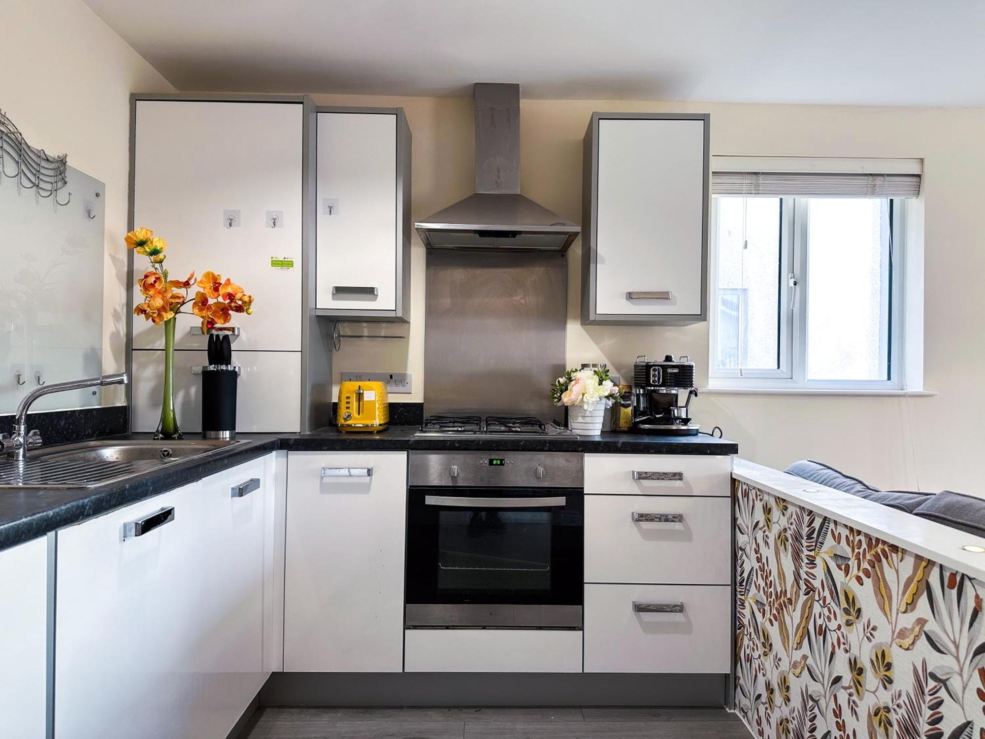 Casa de férias Cozy 2 Bedroom House Next To Nature Reserve,ab22, Wifi, Free Parking, Netflix, Pet - Friendly *