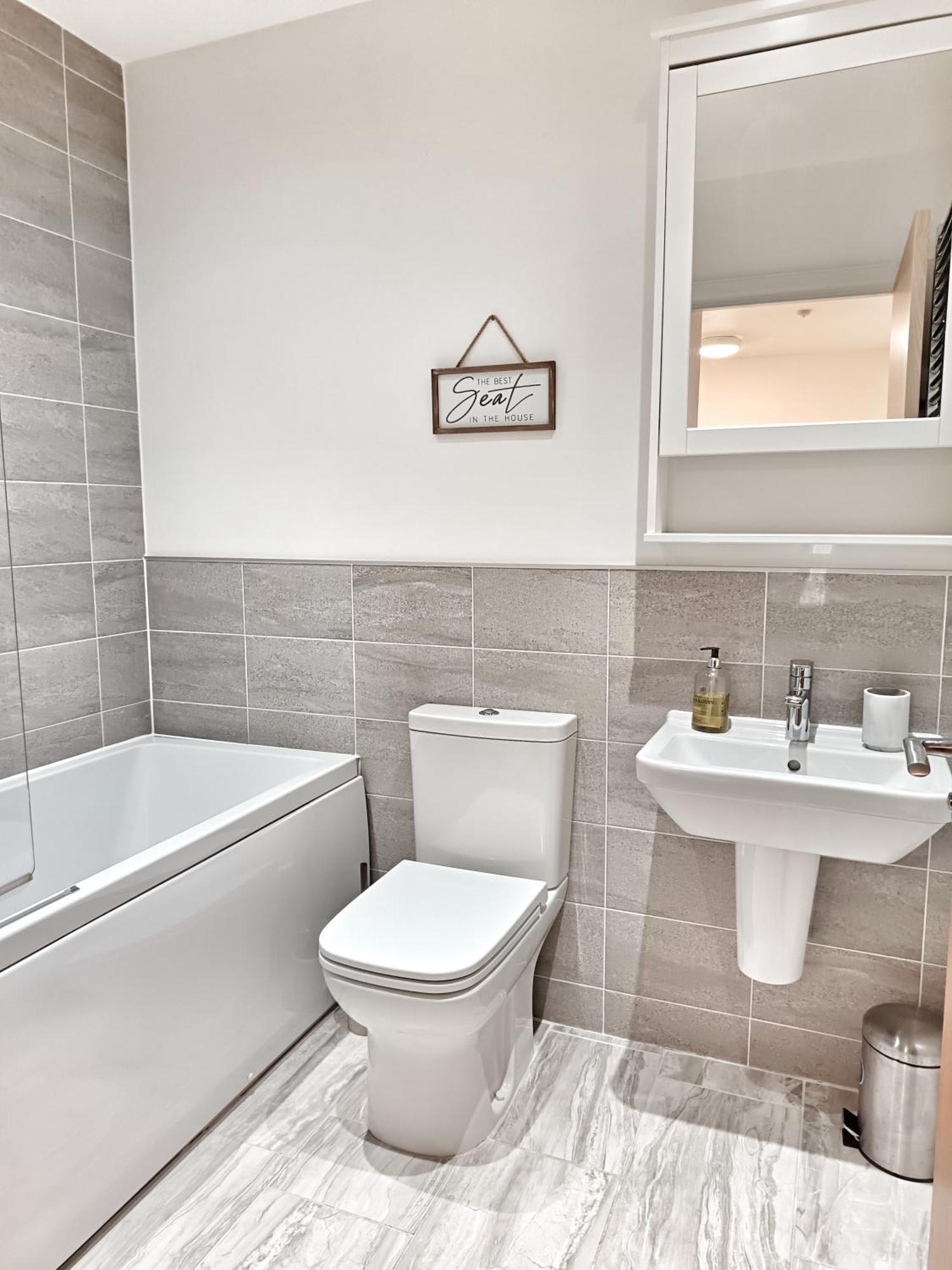 Lains Lettings - Woodend, Lang Stracht Apartment Aberdeen
