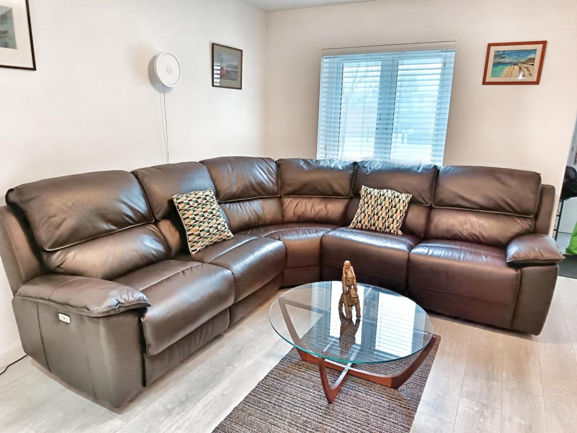 Lains Lettings - Woodend, Lang Stracht Apartment