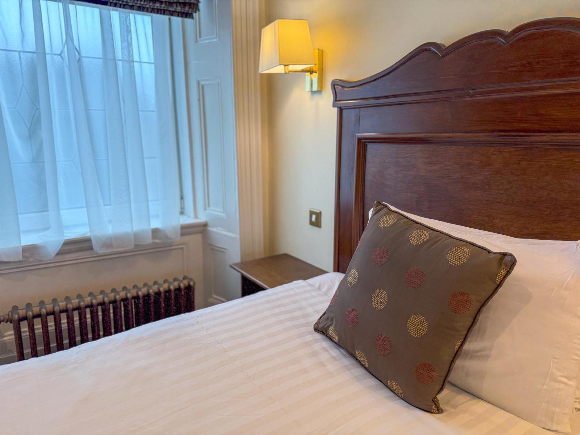 Douglas 3* Aberdeen