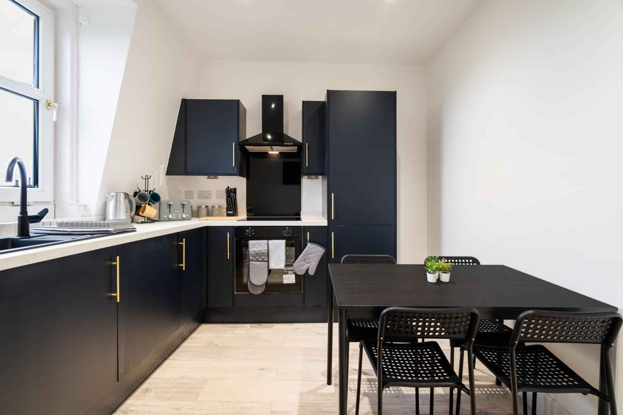 Apartment 1 Bed Flat - Centre *