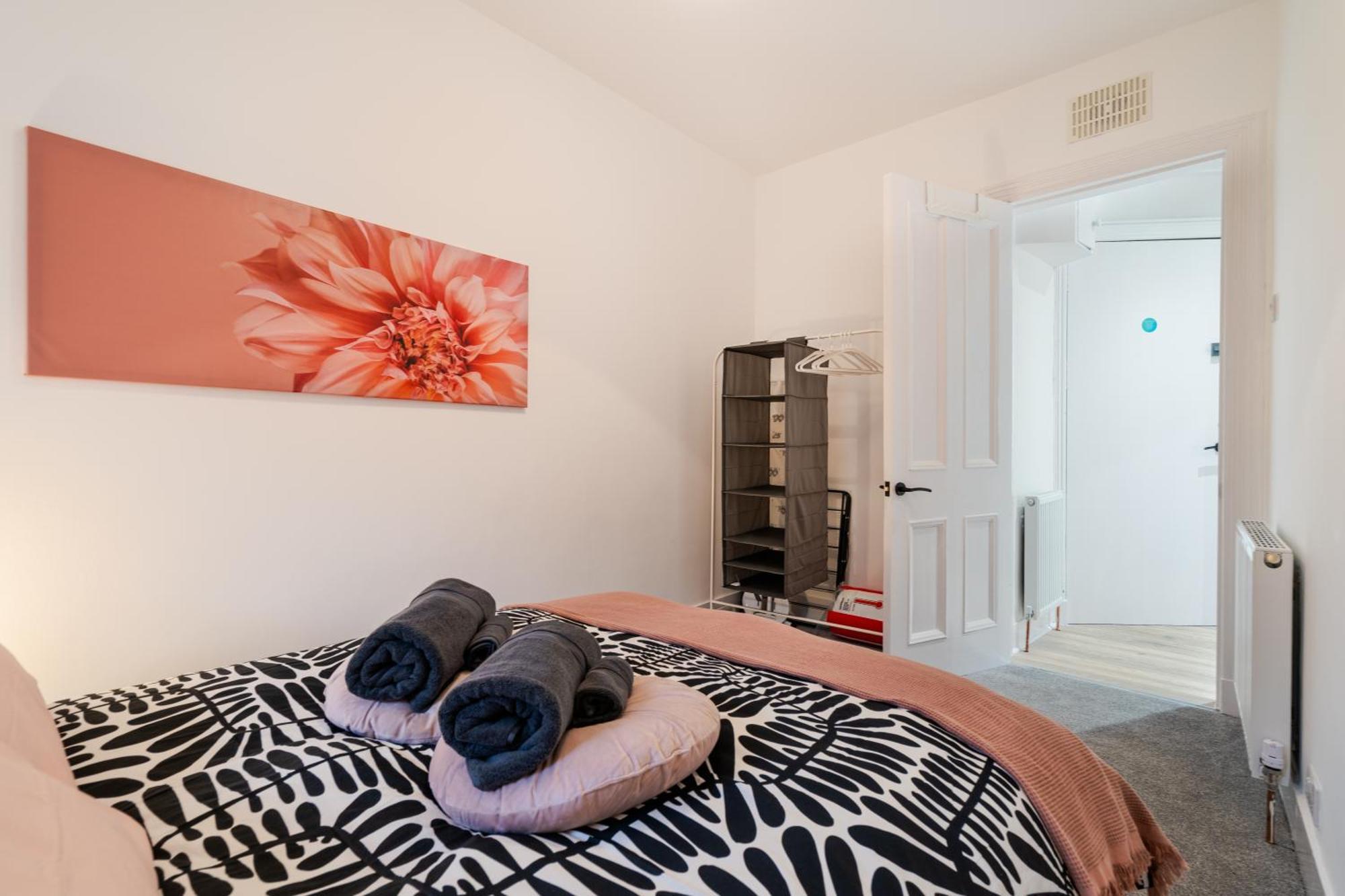 1 Bed Flat - Centre Apartment *