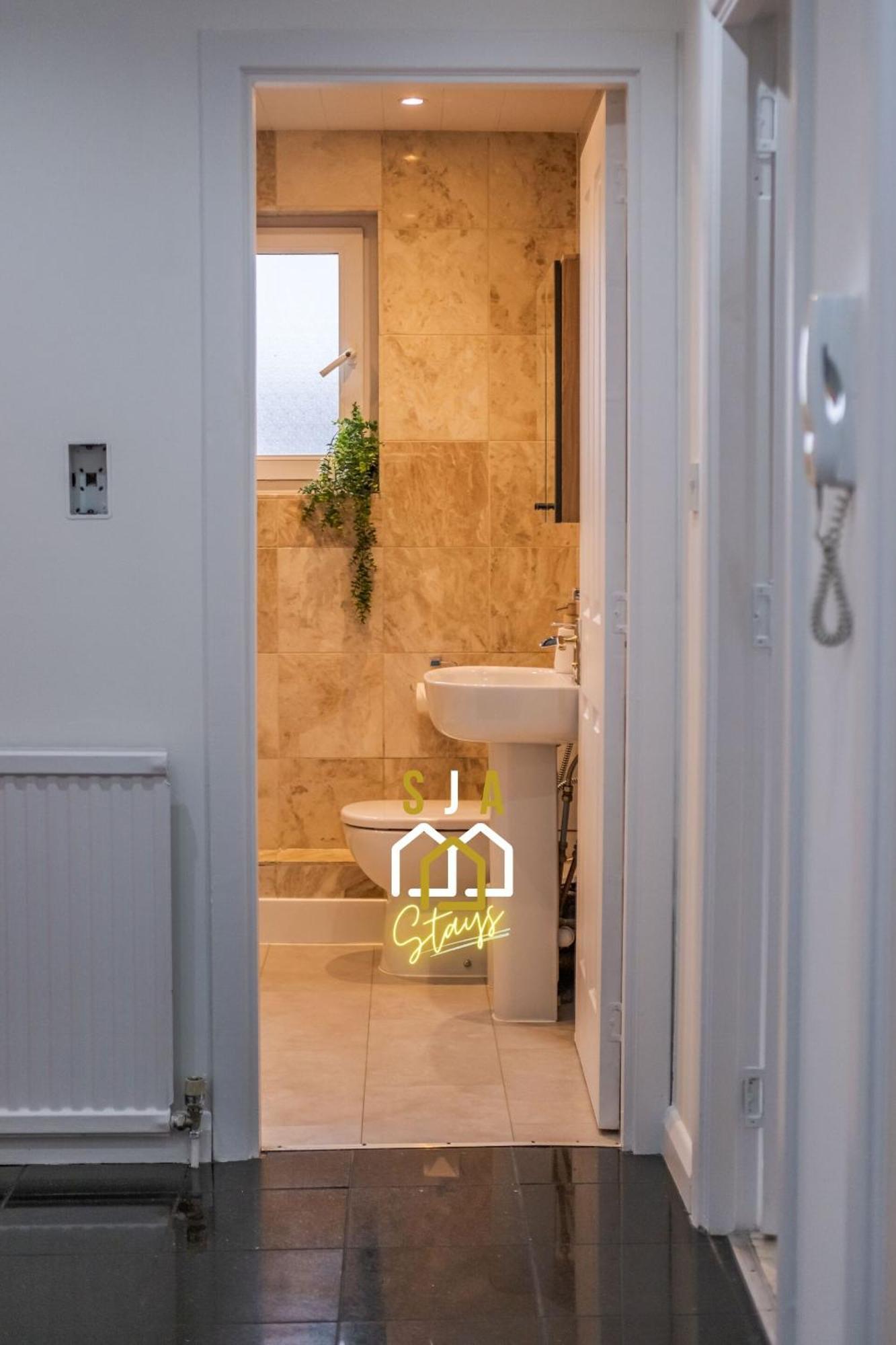 Apartment Fonthill - Sja - 3 Bed *