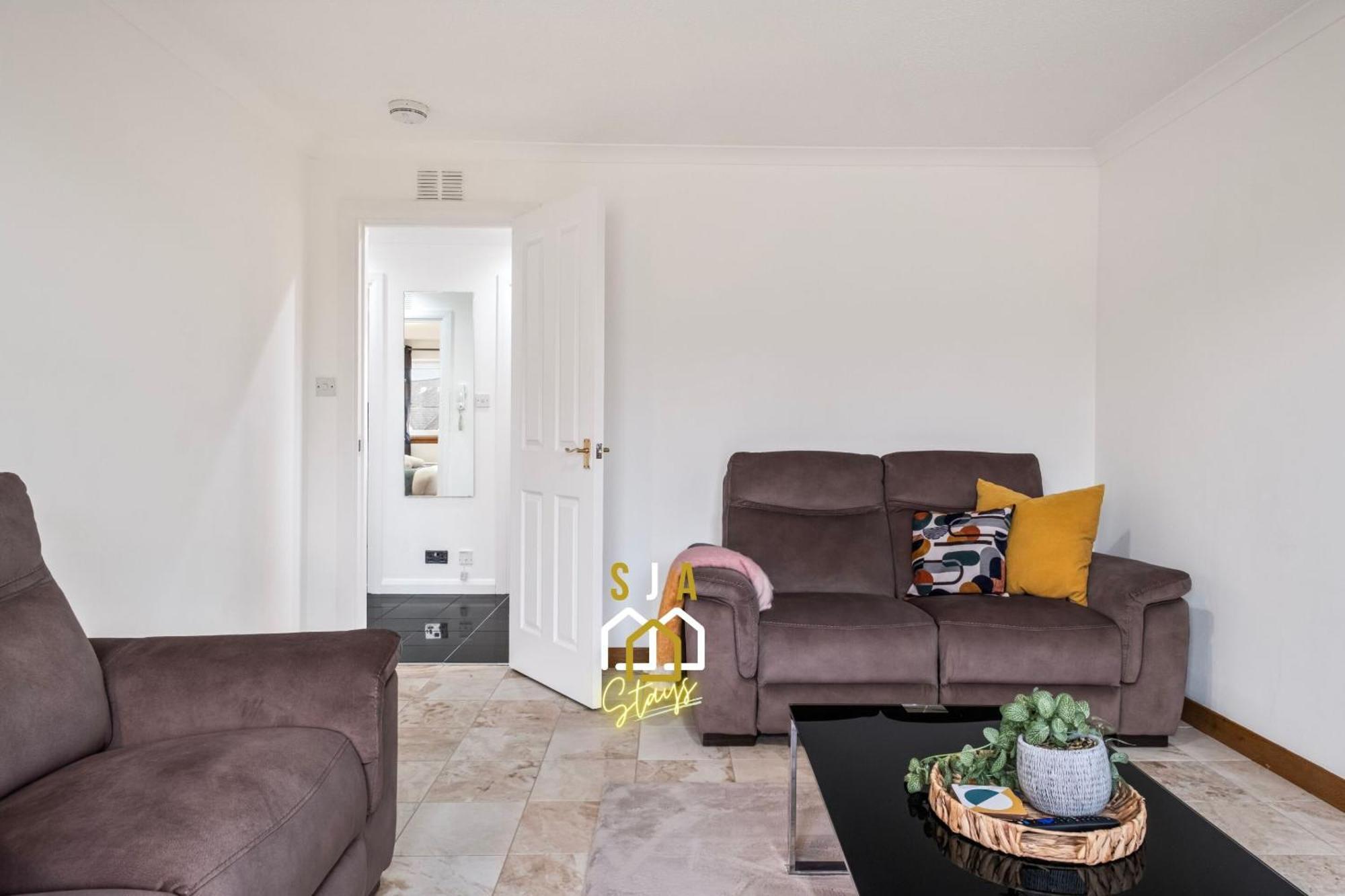 Fonthill - Sja - 3 Bed