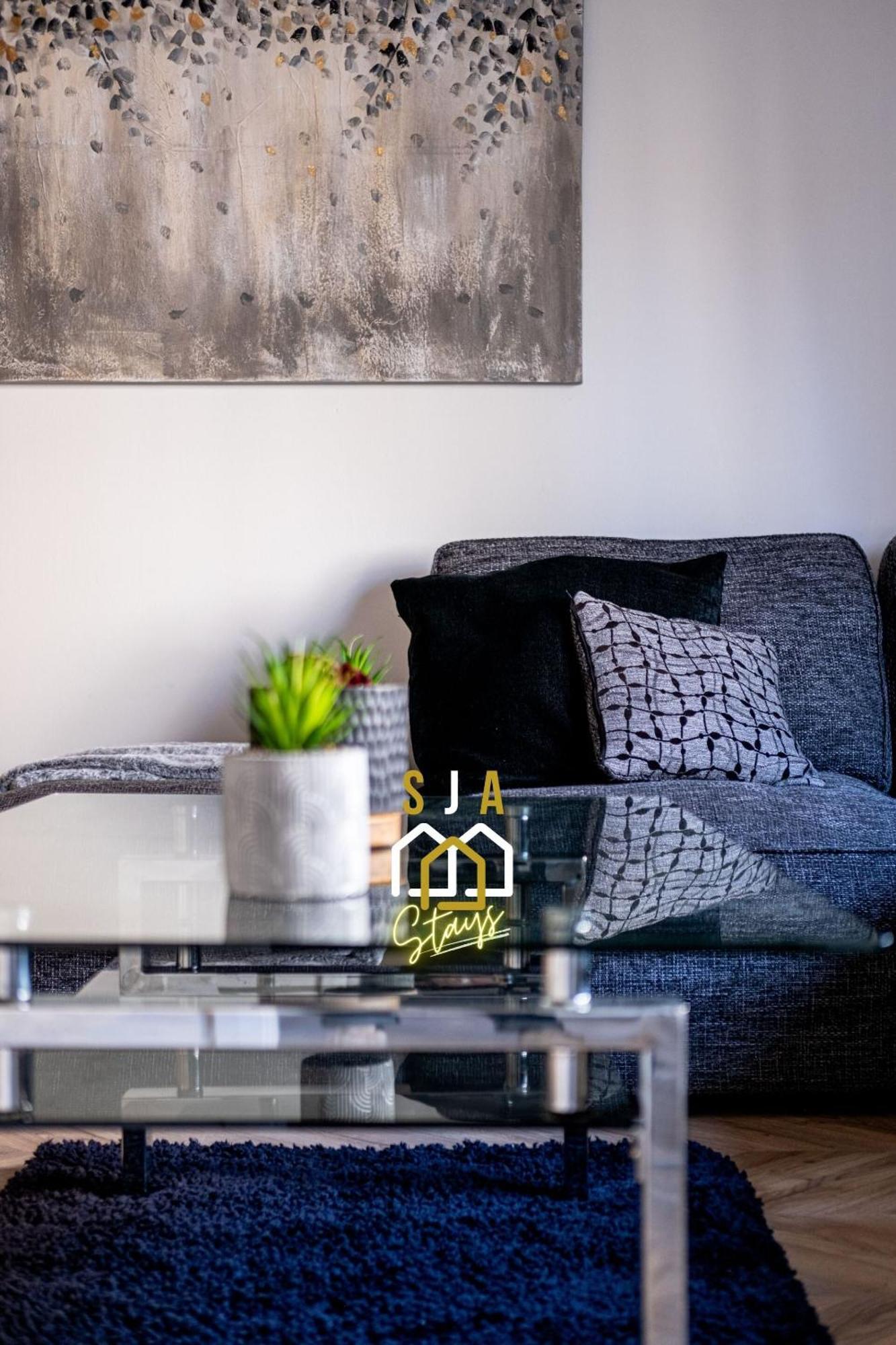 Urban - Sja - Modern 2 Bed * Aberdeen