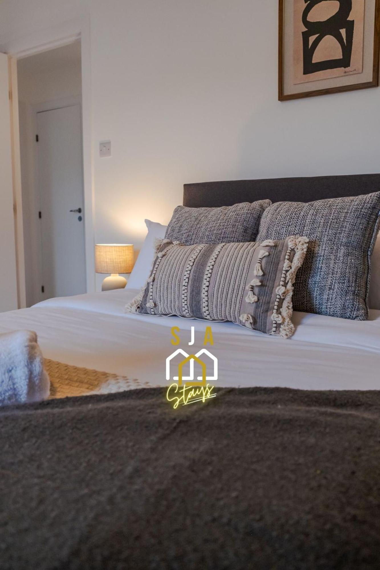 Merkland - Sja - Modern 2 Bed *