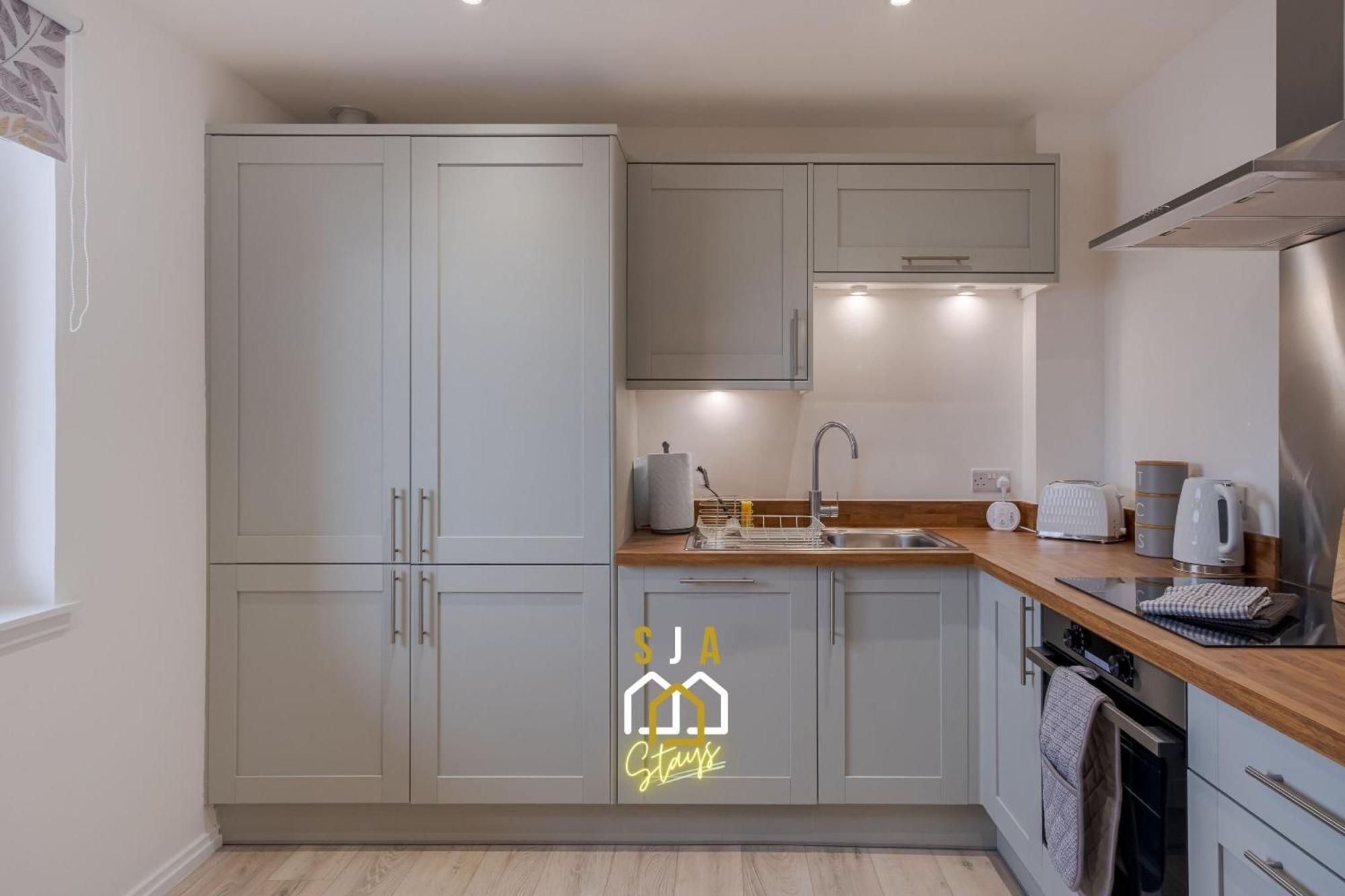 Merkland - Sja - Modern 2 Bed Apartment
