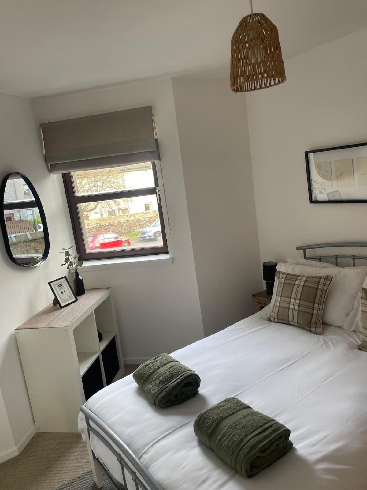 5 Roslin Place * Aberdeen