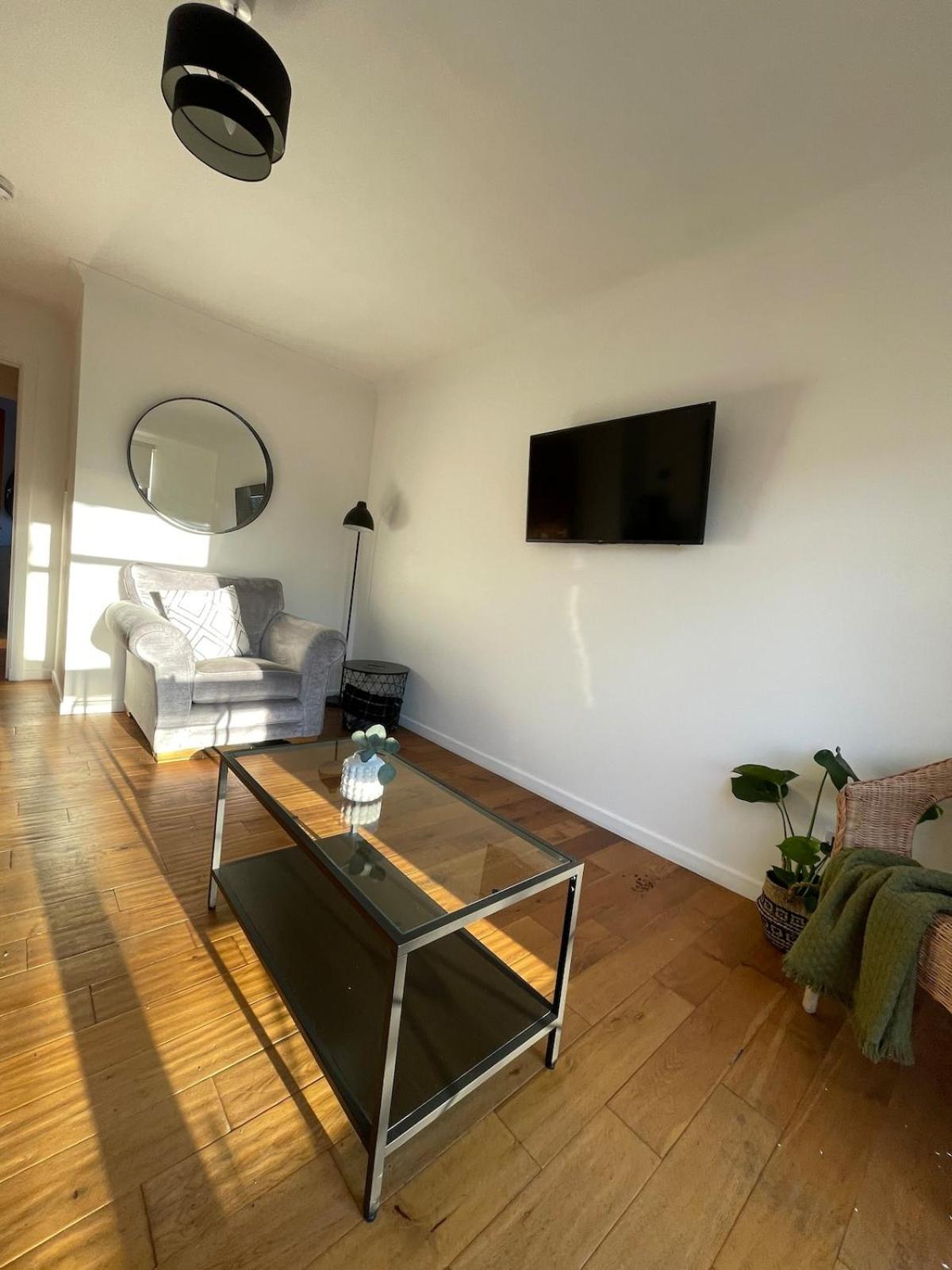 Apartment 5 Roslin Place