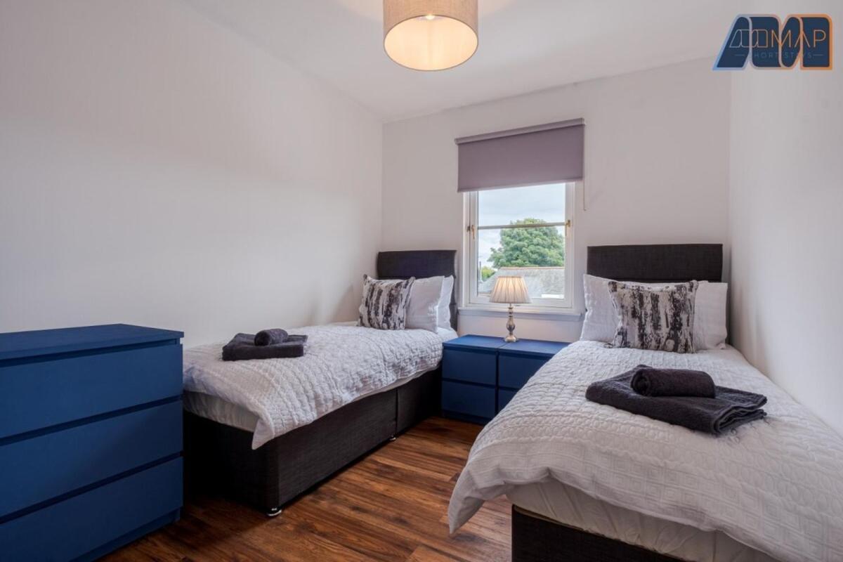 Apartment Centre With Parking