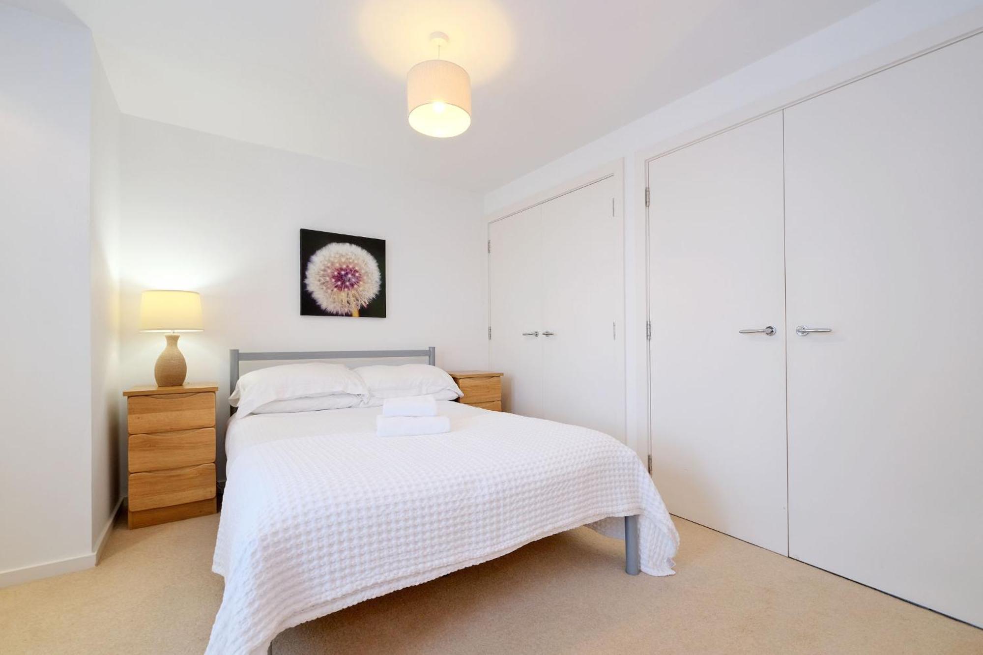 Contemporary Close To Centre * Aberdeen