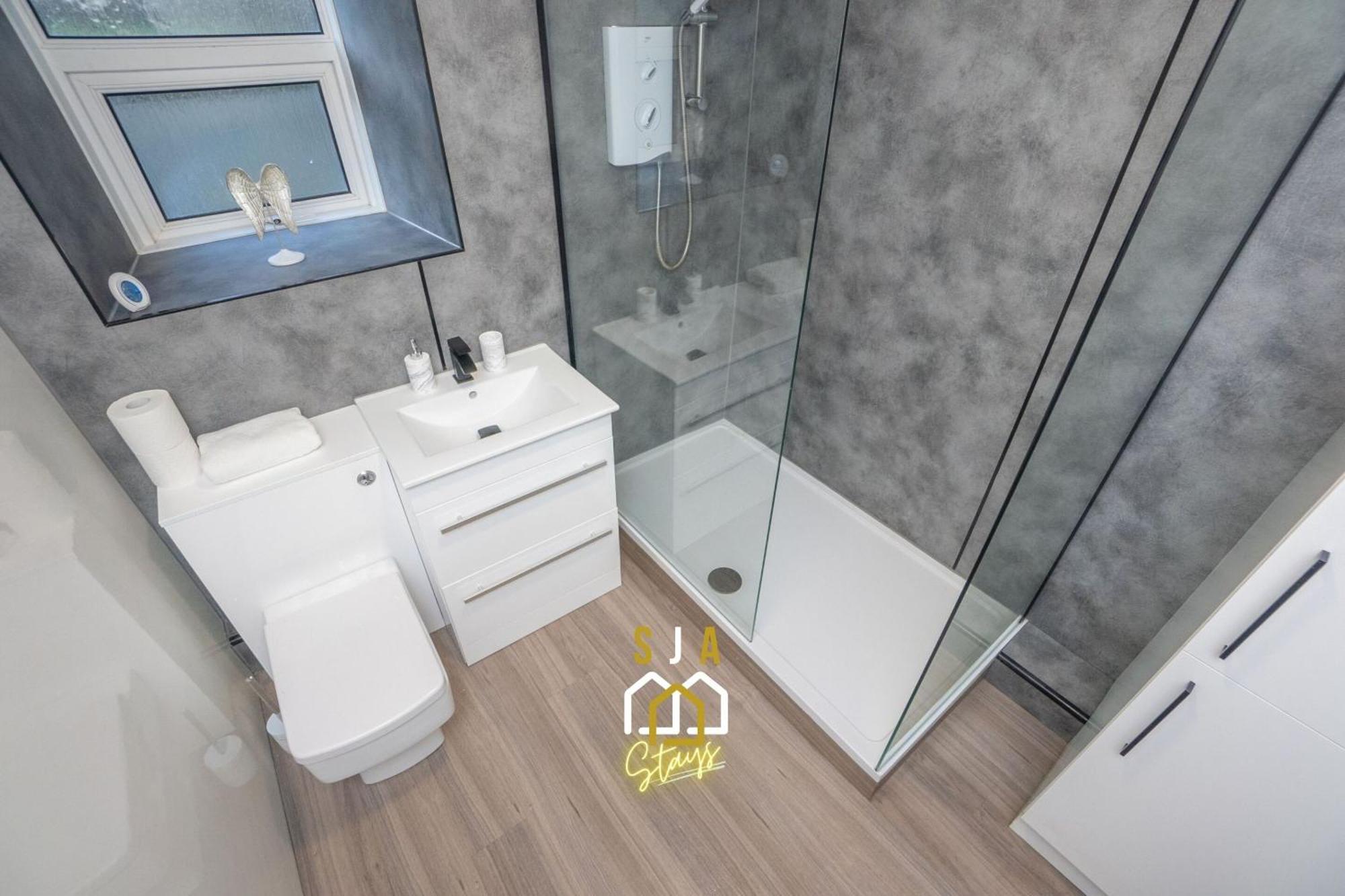 - Sja - 1 Bed Apartment *