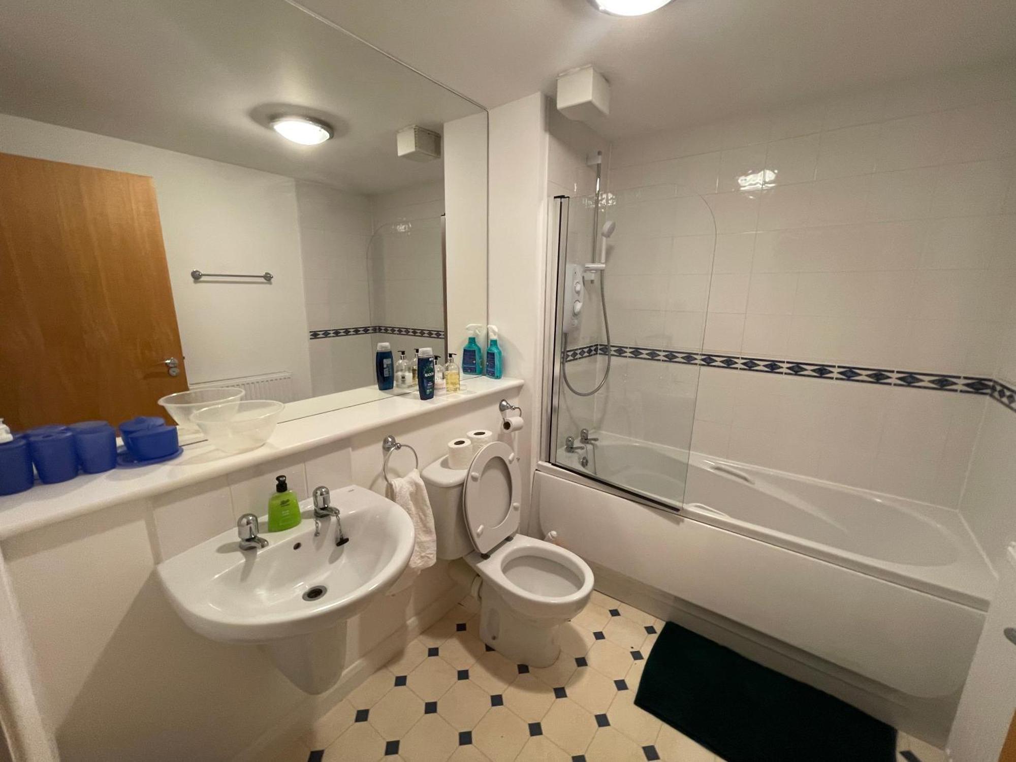 Workers 3 Bedroom Boulevard