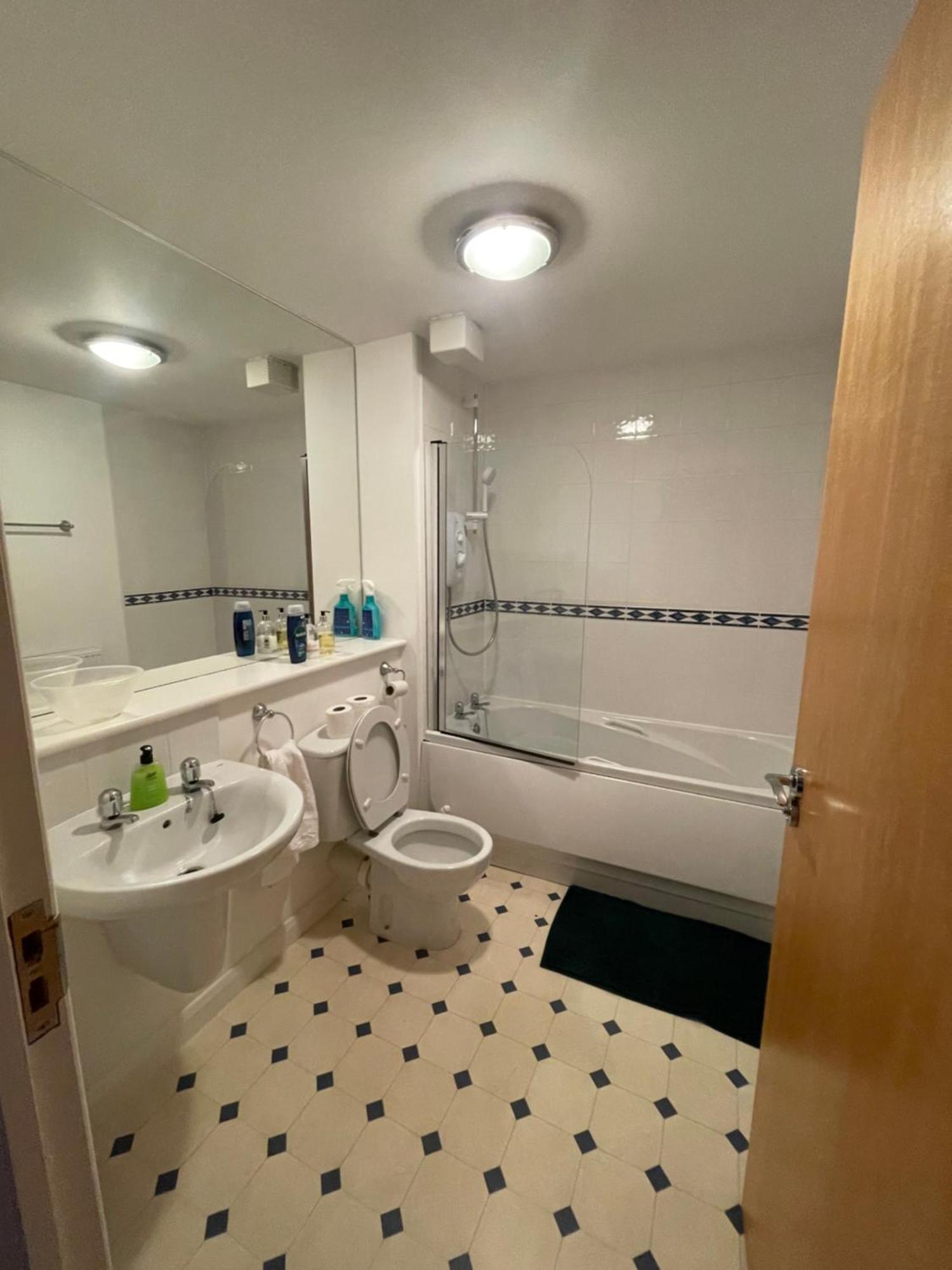 Workers 3 Bedroom Boulevard