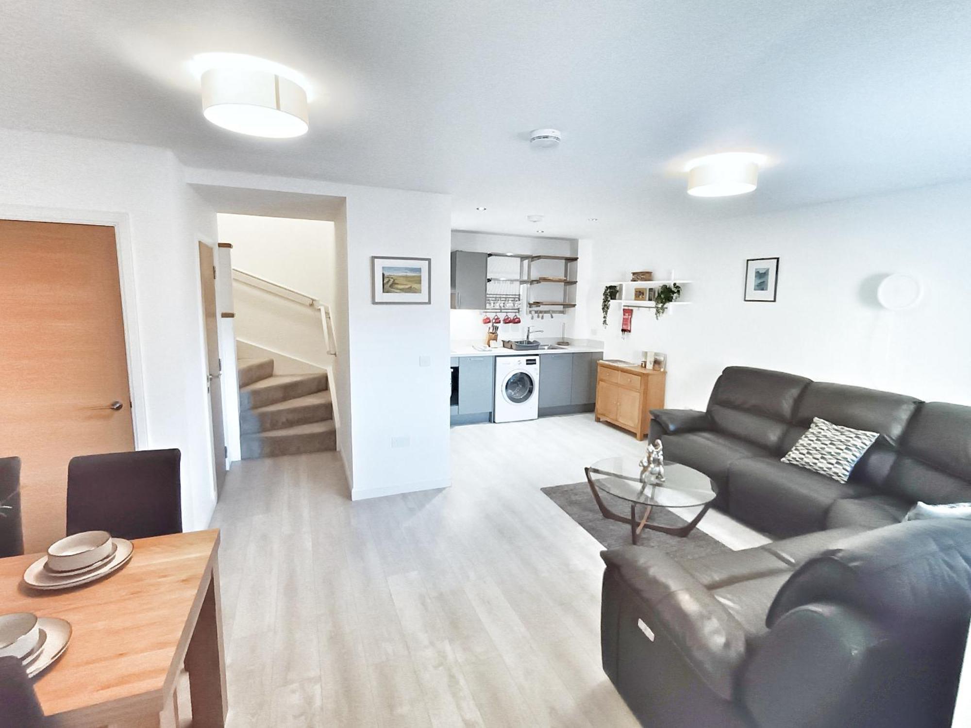 Lains Lettings - Woodend, Lang Stracht Aberdeen