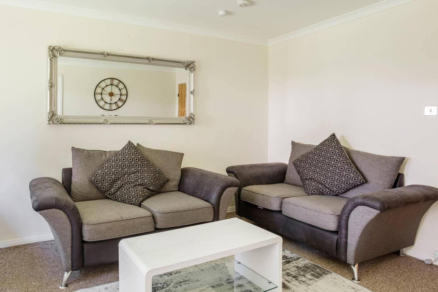 The Summit Flat - Short-long * Aberdeen
