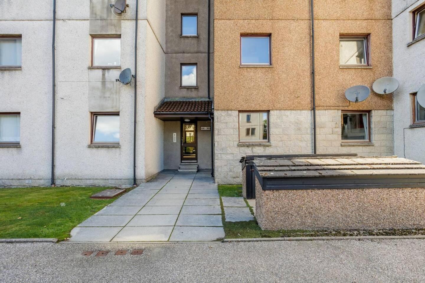 The Summit Flat - Short-long * Aberdeen