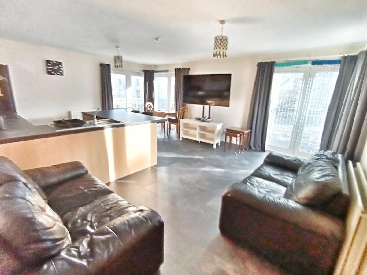 King Street, Free Parking, 2 Bed * Aberdeen