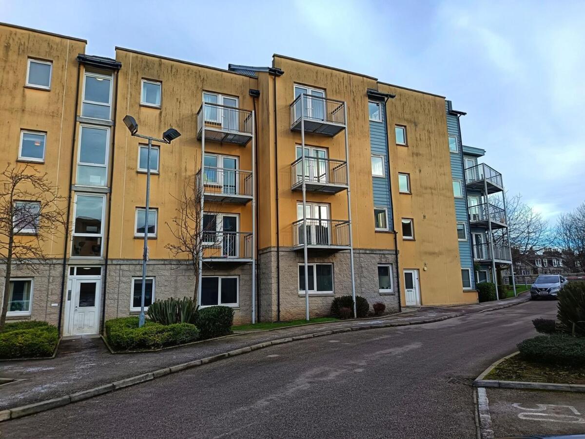 King Street, Free Parking, 2 Bed * Aberdeen